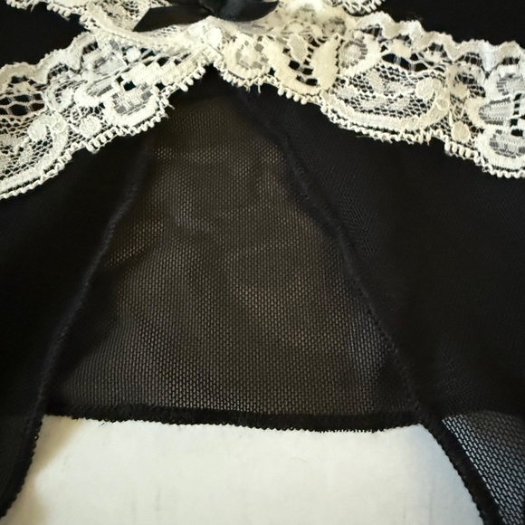 Blanc Clothing Back Sheer Lace Cropped Cami‎ Size Small - Picture 4 of 10